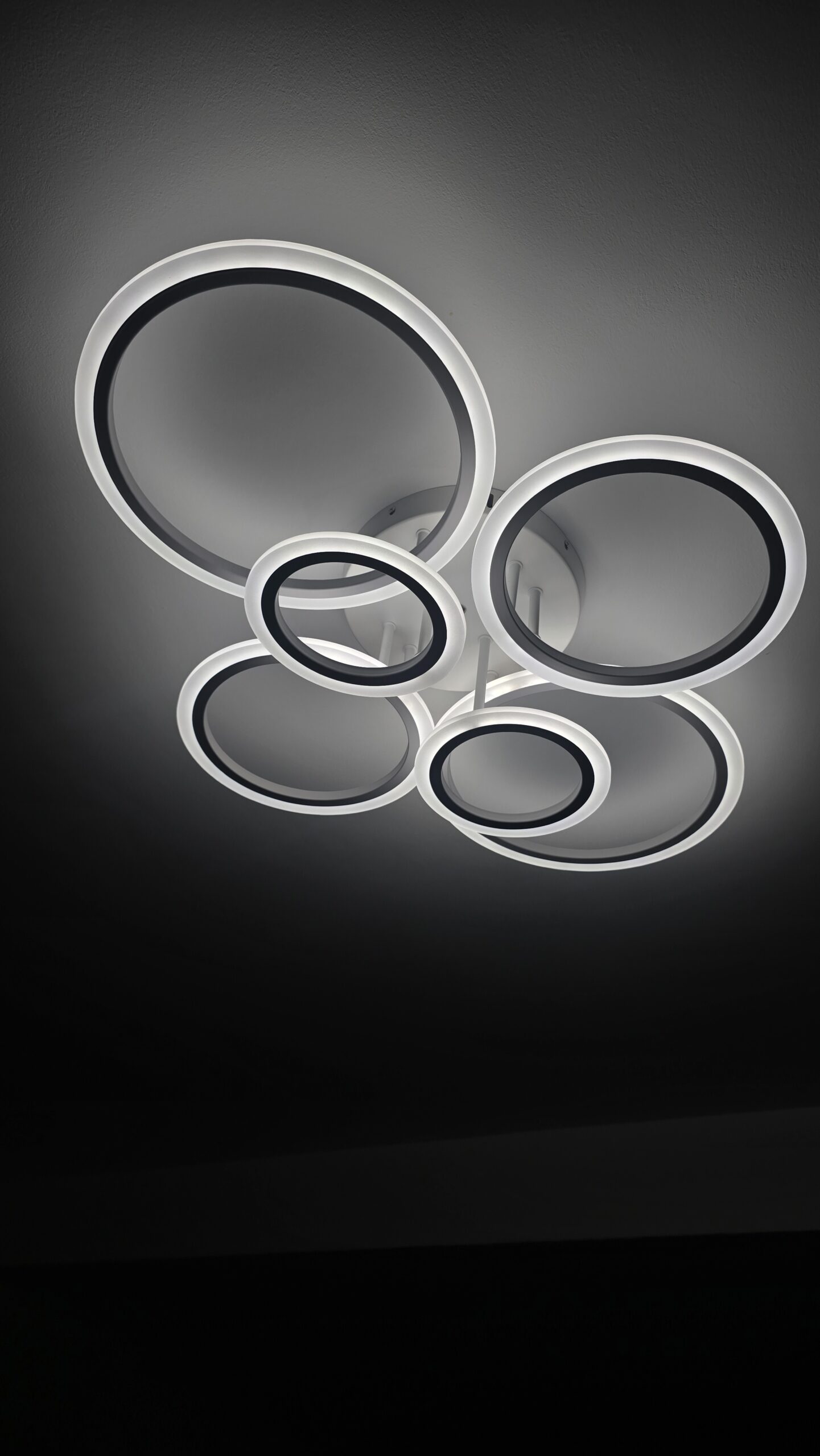 Lustra LED 160W Rings 6 Cercuri, Telecomanda photo review