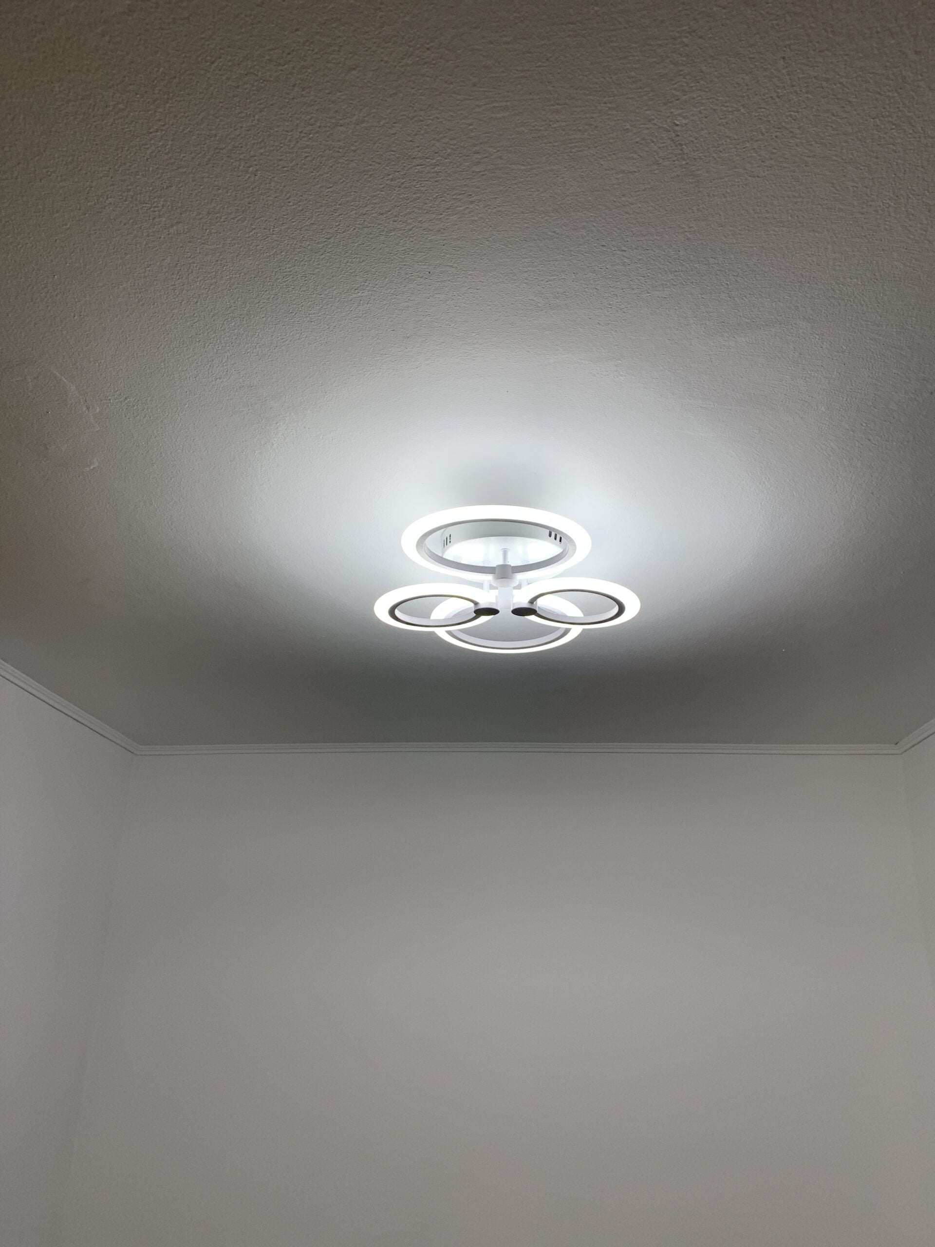 Lustra LED 80W Rings 4, LED inclus, 4 surse de iluminare, Telecomanda, Dimabil, Lumina: Rece, Cald, Natural photo review
