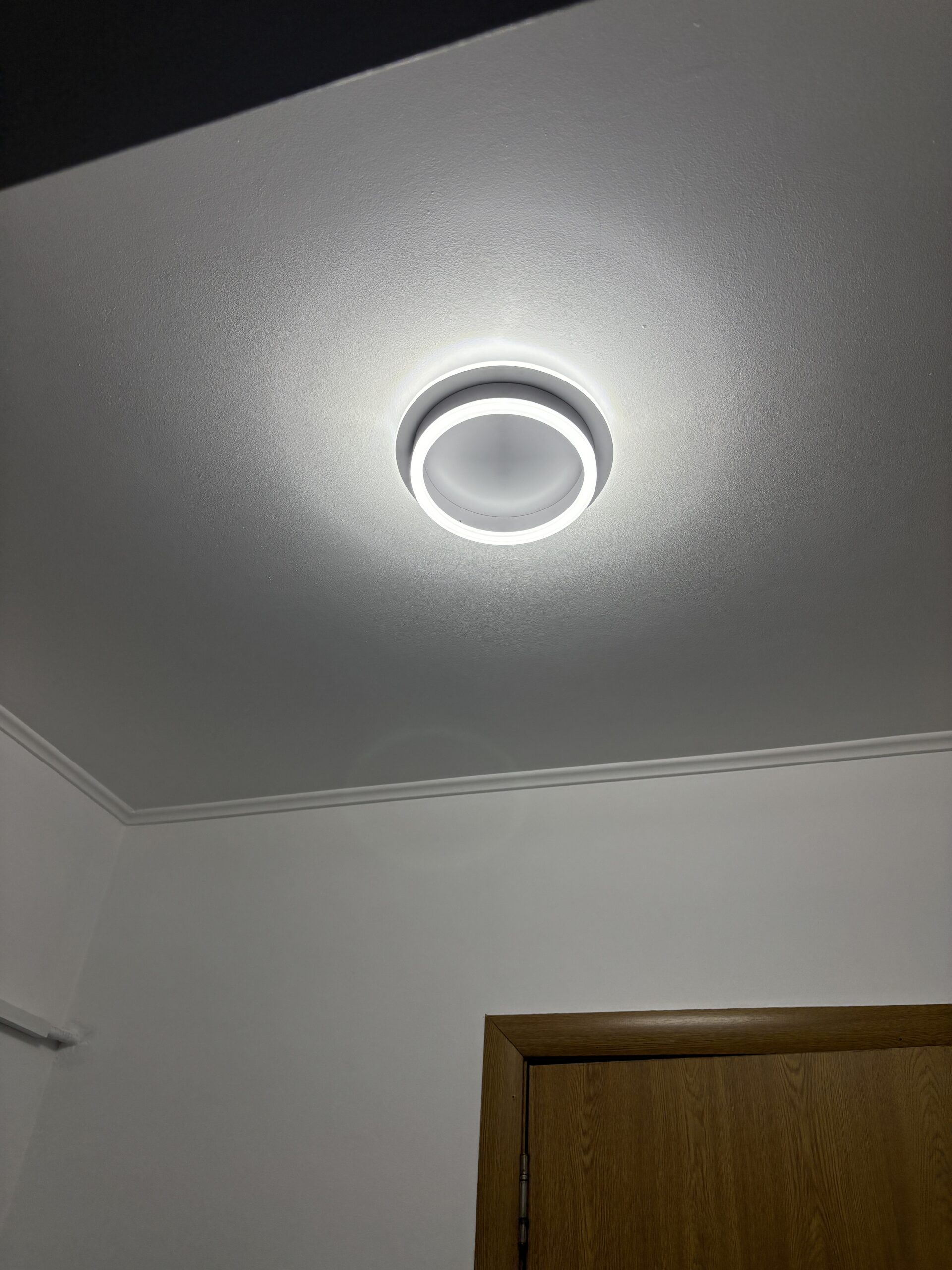 Aplica LED 30W Round Alb, LED inclus, 2 surse de iluminare, Lumina: Cald, Natural, Rece photo review
