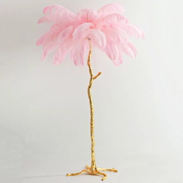 Copac decorativ cu pene de strut