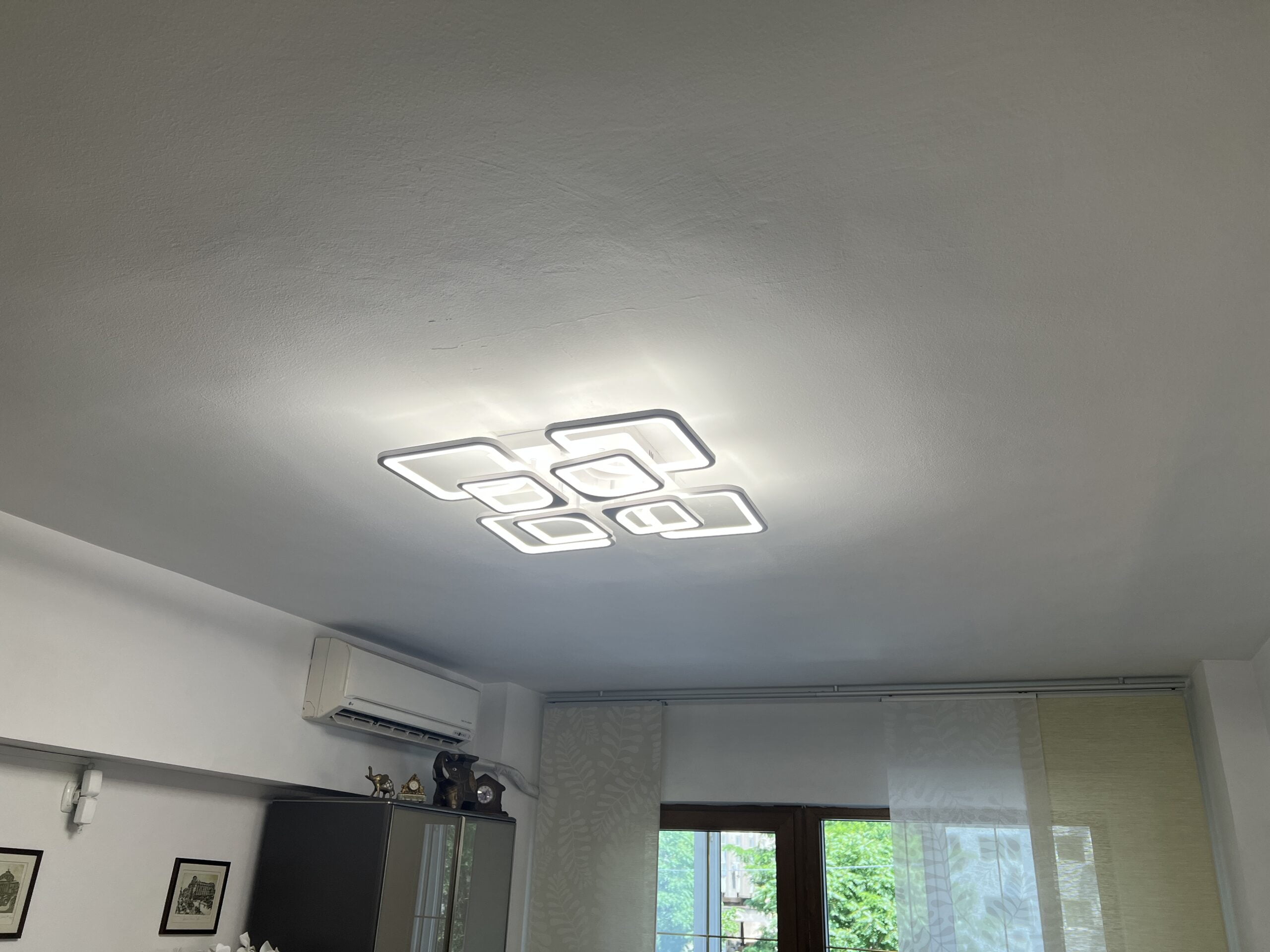 Lustra LED 240W Ceiling 8 White RGB, 9 surse de iluminare, Telecomanda photo review