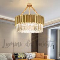 candelabru auriu cu cristale