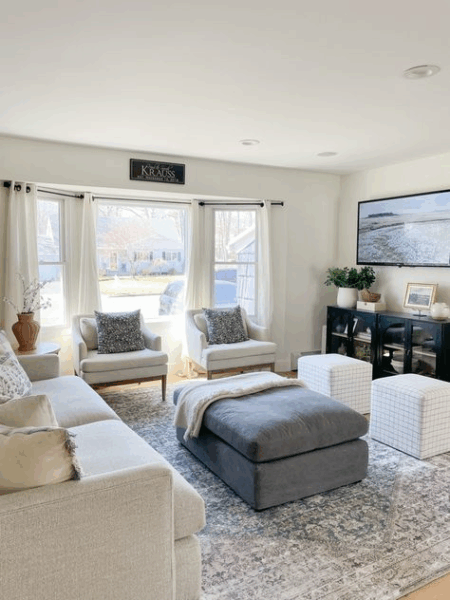 Idei de amenajare a unui living mare cu poze din care sa te inspiri