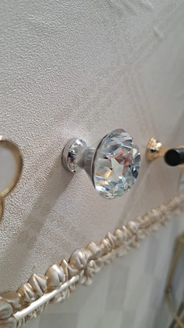 Poza pentru Maner Mobila Cristal Rotund Argintiu