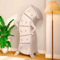 Dulap decorativ alb cu sertare, design artistic curbat