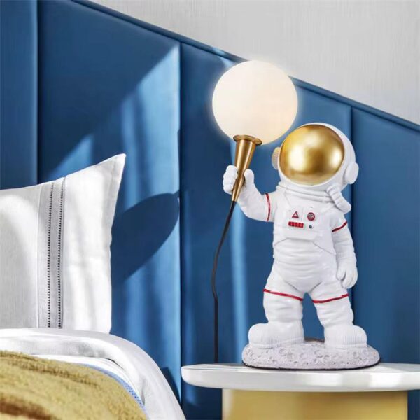 Veioza LED copii Luna Glob Astronaut Standing