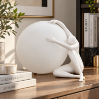 Figurina LED Moon Hug Alb