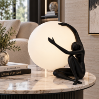 Figurina LED Moon Hug Negru